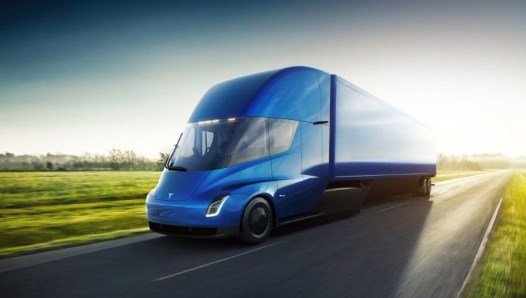 Elektrikli kamyon Tesla Semi’nin tanıtımı yapıldı