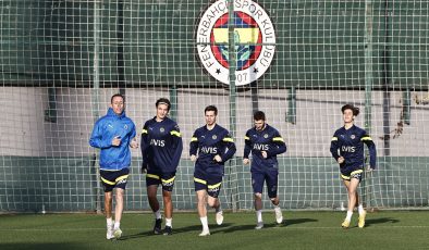 Fenerbahçe Süper Lig’in 14. haftasında karşılaşacağı Bitexen Giresunspor maçının hazırlıklarına başladı